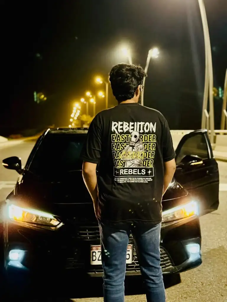 Slthrs Rebel oversized tee at night